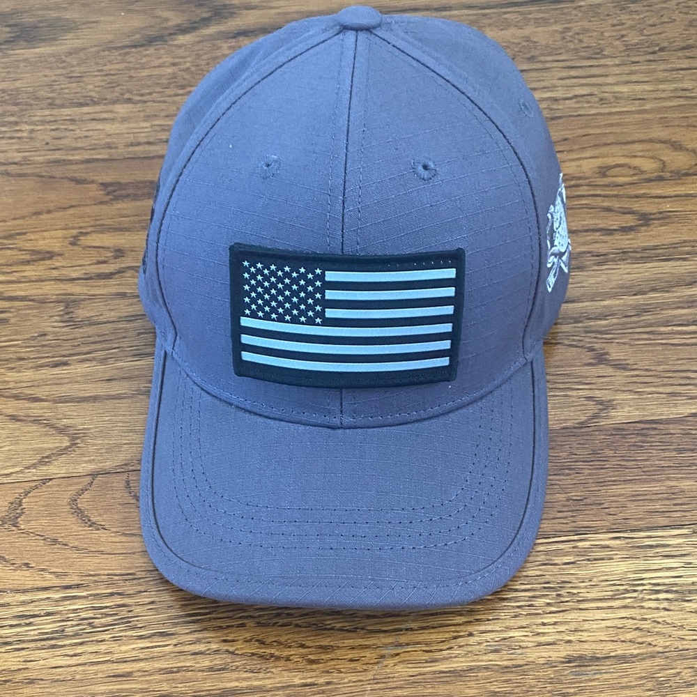 Anaheim Ducks Hockey Gray Baseball Cap EUC